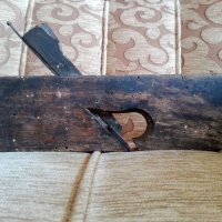 Старо дърводелско ренде с нож, снимка 1 - Антикварни и старинни предмети - 43708728