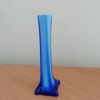Красива ваза от цветно стъкло, снимка 1 - Вази - 43463118