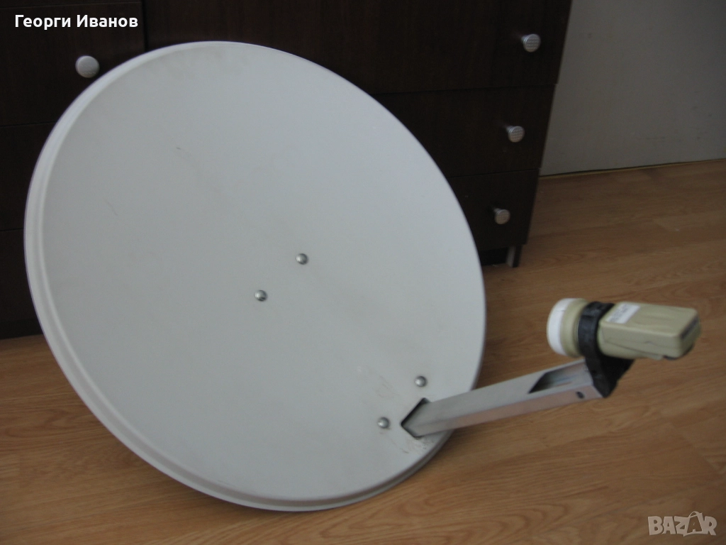 Продавам сателитна антена офсет 66х60 см, конвертор и окачване., снимка 1