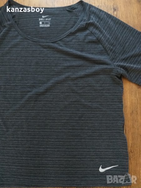 Nike - страхотна дамска тениска, снимка 1