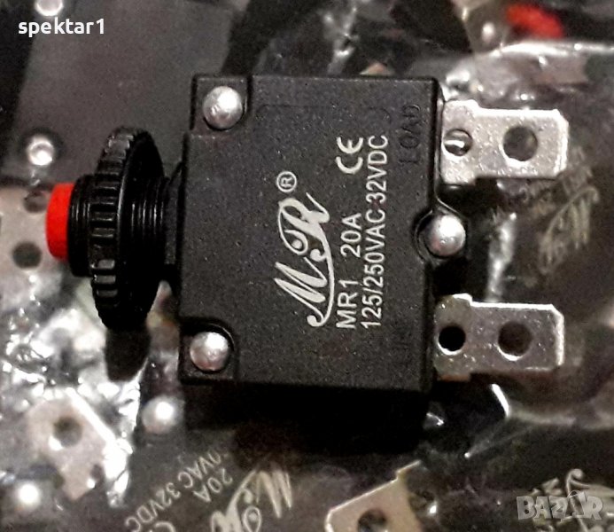 Термична миниатюрна защита включваща на 20 ампера, снимка 1