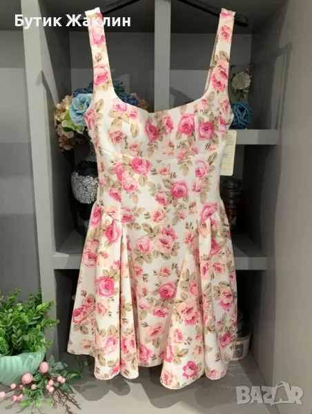 Дамска рокля, снимка 1