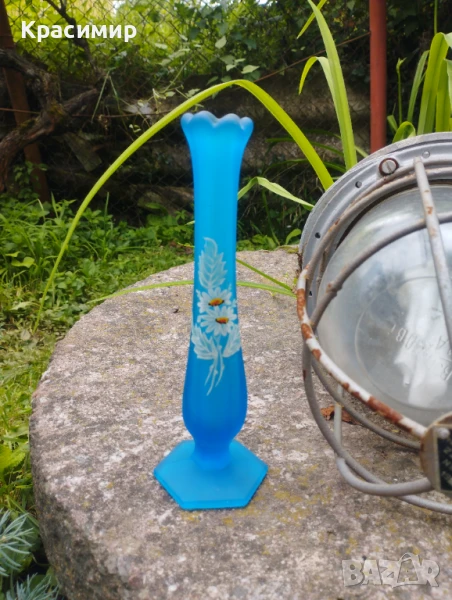 Винтидж ваза от сатенено стъкло Westmoreland Blue Mist, ръчно рисувана 📐 23 см , снимка 1