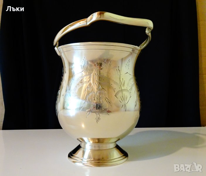 Британски бронзов съд за лед,ледарка,менче,маркиран. , снимка 1