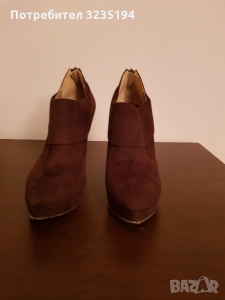 Paula Soler боти, снимка 1