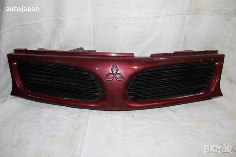 Предна решетка с емблема Митсубиши каризма 98г Mitsubishi carisma 1998, снимка 1