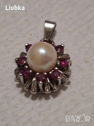 сребърна висулка с перла и рубинчета