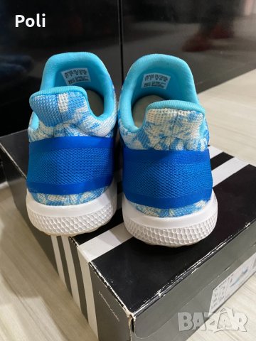 Оригинални маратонки Adidas, снимка 3 - Маратонки - 32550311