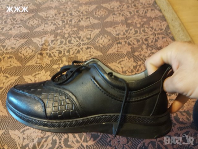 Обувки 45 