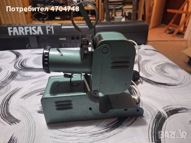 Стар прожекционен апарат