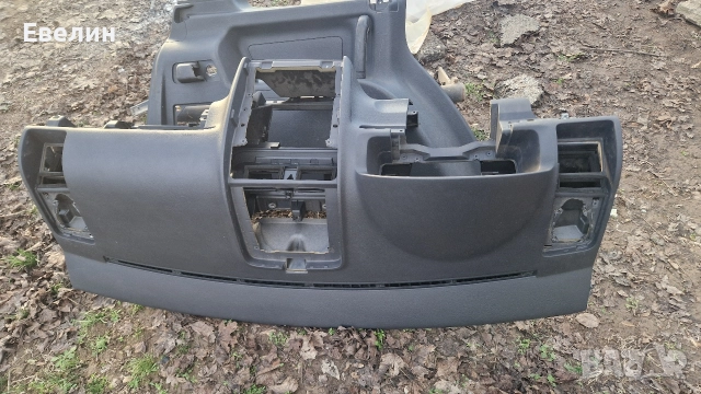 арматурно табло VW Touran 2006г., снимка 3 - Части - 52956318