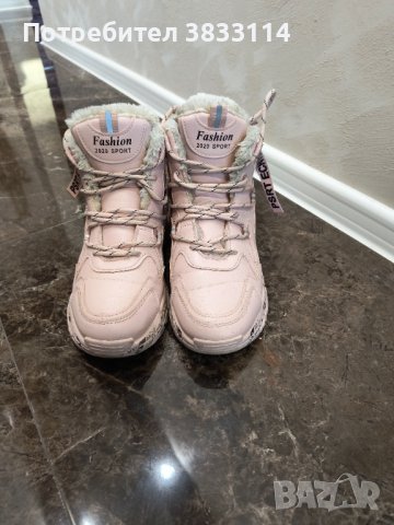 Дамски спортни боти, снимка 2 - Дамски боти - 44094877