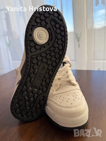 Маратонки adidas, снимка 2 - Маратонки - 53075942