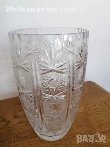Елегантна кристална ваза. Ръчно гравирана.Чудесен декор към всеки дом. , снимка 3 - Други стоки за дома - 47875959