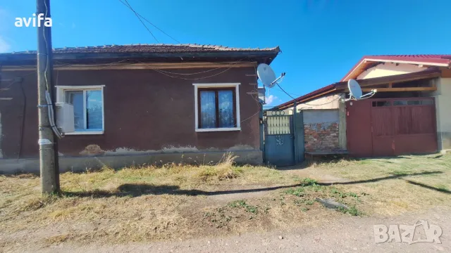 Къща с голям двор в село Долна Малина, снимка 2 - Къщи - 47651546