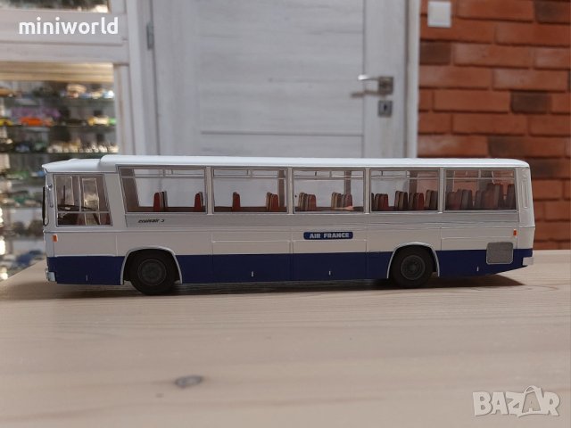 Berliet Crusair 3 градски автобус Air France 1969 - мащаб 1:43 на Hachette моделът е нов в блистер, снимка 2 - Колекции - 43001216