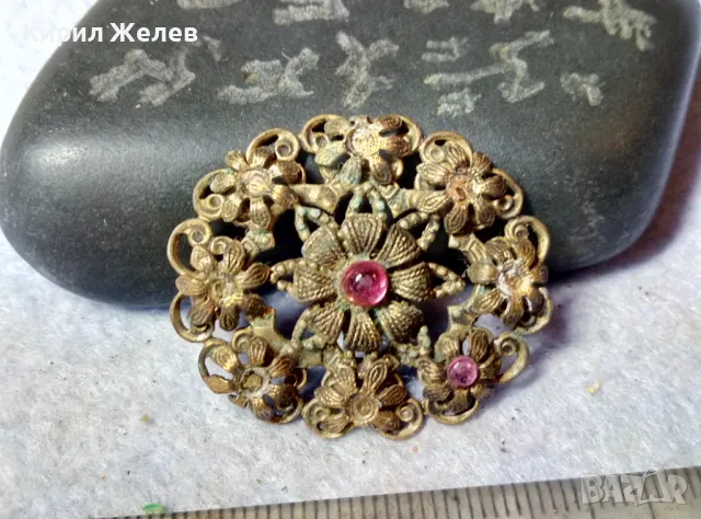 СТАРИННА ФЛОРАЛНА АЖУРНА БРОНЗОВА АР НУВО БРОШКА с АМЕТИСТ и НУЖДА от ЛЕКА РЕСТАВРАЦИЯ 39818, снимка 3 - Антикварни и старинни предмети - 48733953