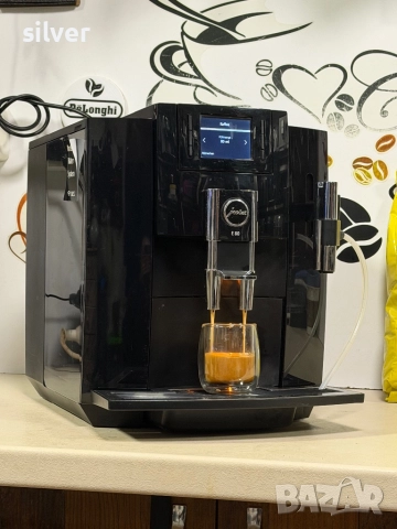 Кафемашина кафе автомат JURA E8 с гаранция, снимка 3 - Кафемашини - 52543915