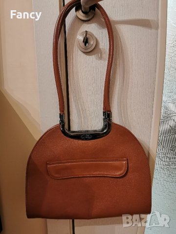 Страхотна дамска чанта Lucia Tommasi, снимка 2 - Чанти - 43256051