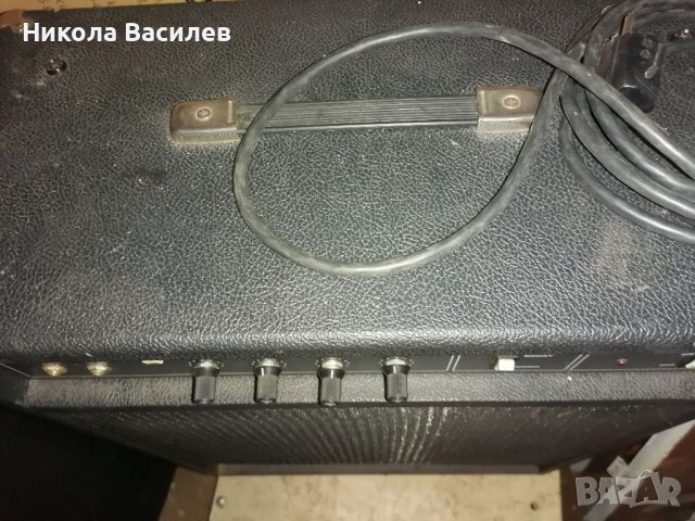 Vintage bass комбо Acoustic 118 продавам и под наем , снимка 3 - Китари - 38750515