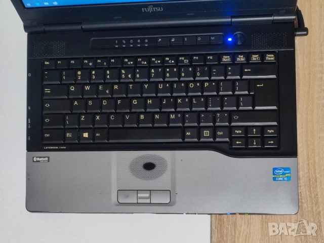Лаптоп компютър Fujitsu - Core I5, 120 GB SSD, 5 GB Ram, снимка 3 - Лаптопи за работа - 52757031