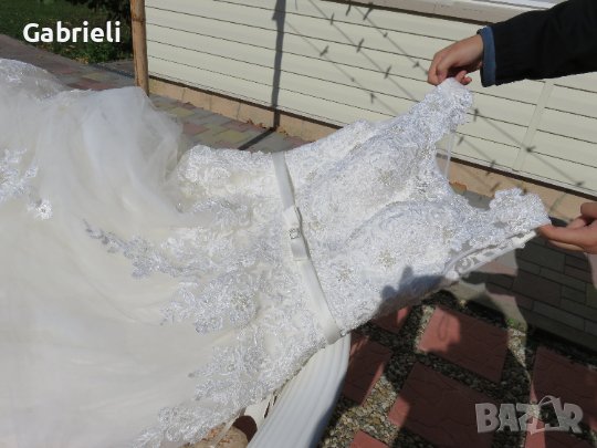 Булчинска рокля с подарък чанта и воал, снимка 9 - Сватбени рокли - 40821449