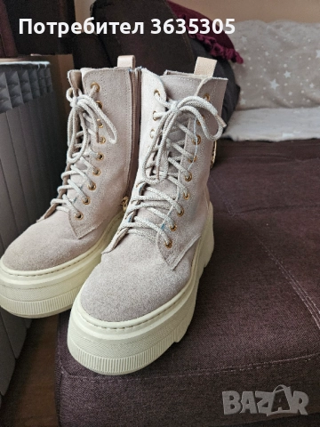 Боти от естествен велур и кожа със топъл хастар.Обути само веднъж, снимка 2 - Дамски боти - 52788141