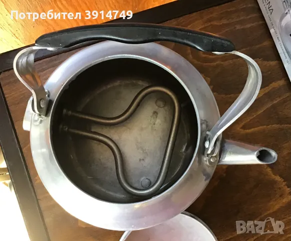 Електрически чайник, руски/СССР;1000W вътрешен нагревател, 2,5л, отлично състояние,работи безупречно, снимка 3 - Аксесоари за кухня - 47674906