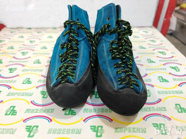 Обувки за катерене Crack 40 номер, снимка 3 - Спортна екипировка - 53335980