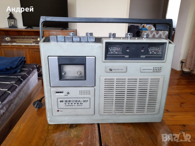 Стар касетофон Весна 207