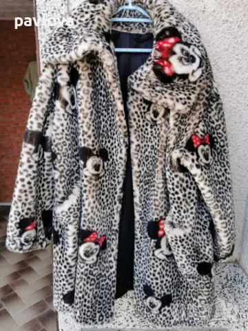 Само днес на цена палто марка Disney оригинално