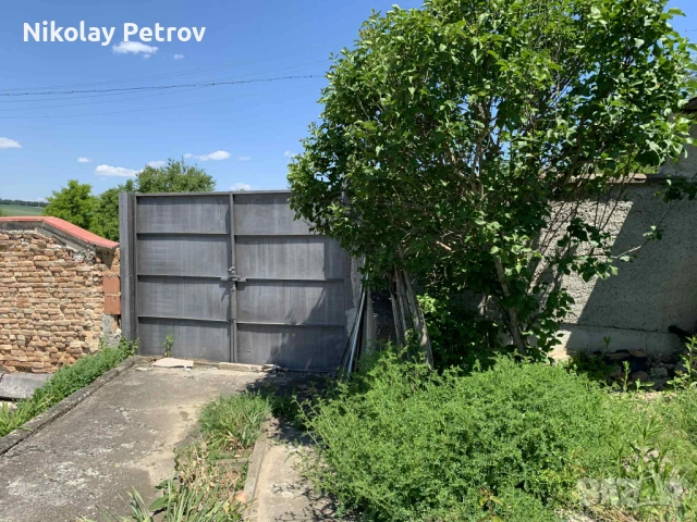 Масивна двуетажна къща, снимка 3 - Къщи - 53218403