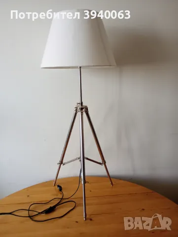 Стара лампа тринога желязо, снимка 2 - Настолни лампи - 47775454