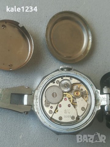 Дамски часовник Луч. СССР. Ретро модел. Механичен механизъм. Vintage watch. Гривна. , снимка 4 - Гривна - 37856015