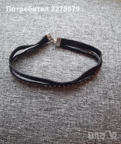 Велурен чокър, снимка 2 - Други - 43763565