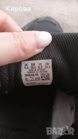 Дамски маратонки PUMA, снимка 3 - Маратонки - 52271415