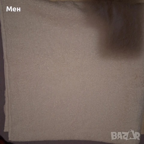 Тъмно синя и бяла Българско производство. Една Бежова и една Синьо-бяла на Капа, Kappa, снимка 3 - Хавлиени кърпи - 50170370