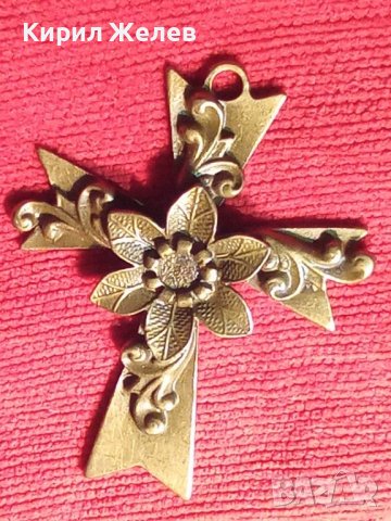 СТАР БРОНЗОВ ФЛОРАЛНО ОРНАМЕНТИРАН ГОЛЯМ НАГРЪДЕН КРЪСТ РЯДКА КРАСИВА ИЗРАБОТКА 24894, снимка 4 - Антикварни и старинни предмети - 34561183