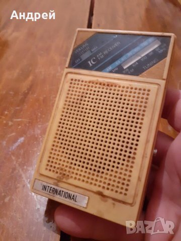 Старо радио,радиоприемник International, снимка 2 - Други ценни предмети - 28021613