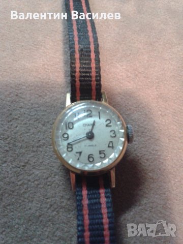 Дамски  позлатен часовник Чайка , снимка 1 - Антикварни и старинни предмети - 43243363