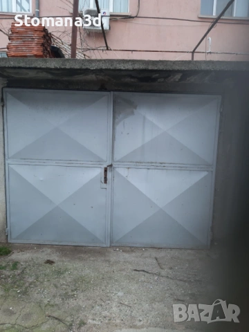 Продавам гаражна врата (каса) 