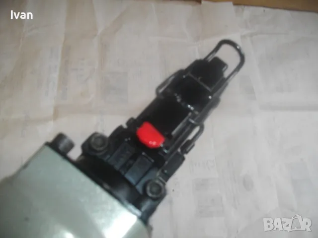 ПНЕВМАТИЧЕН ИНДУСТРИАЛЕН ТАКЕР ЗА ПИРОНИ РАЗМЕР 32-64мм 34 ГРАДУСА КАТО НОВ ГОЛЯМ С БЪРЗА СИСТЕМА, снимка 12 - Други инструменти - 48707902