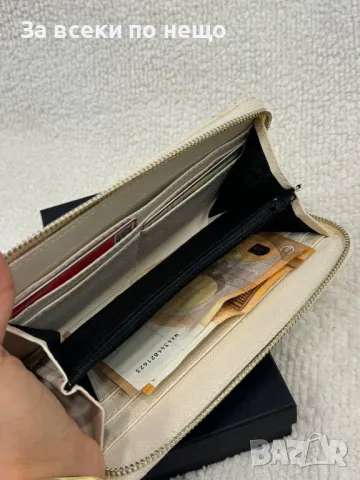 Victoria's Secret Дамско Портмоне Виктория Сикрет - Налични Различни Цветове Код D1962, снимка 3 - Портфейли, портмонета - 49351019