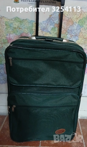 Куфар голям с дръжка на колела