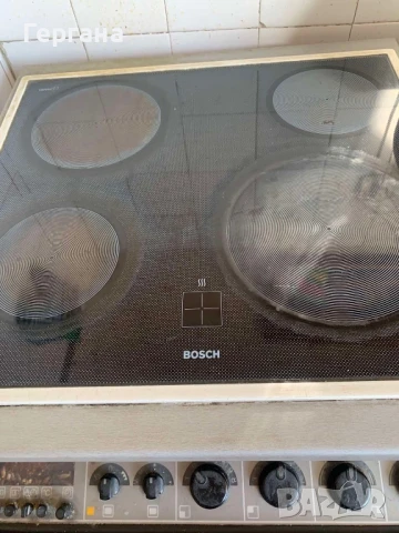 Свободностояща фурна AEG с керамичен плот BOSCH, снимка 3 - Печки, фурни - 50446868