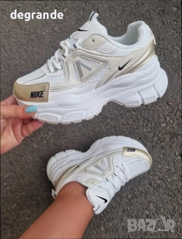 Дамски маратонки Nike