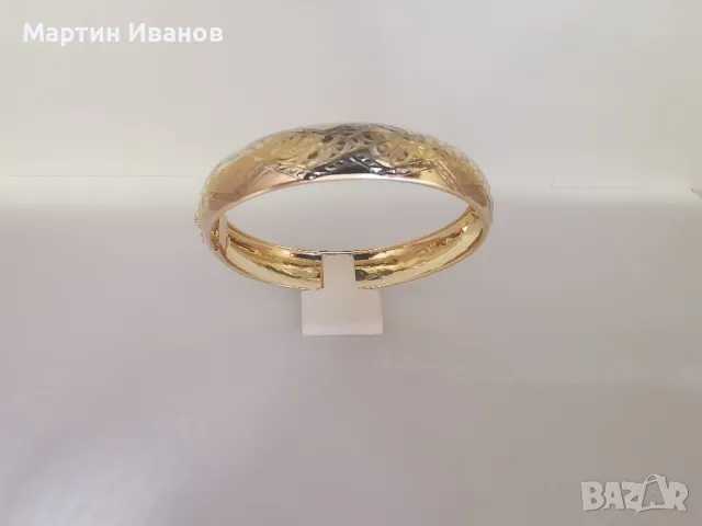 Златна гривна твърда елипса 