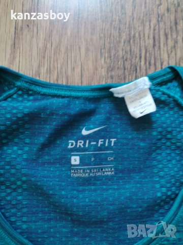 Nike W NK ZNL CL RELAY TOP SS - страхотна дамска тениска КАТО НОВА С , снимка 4 - Тениски - 51824086