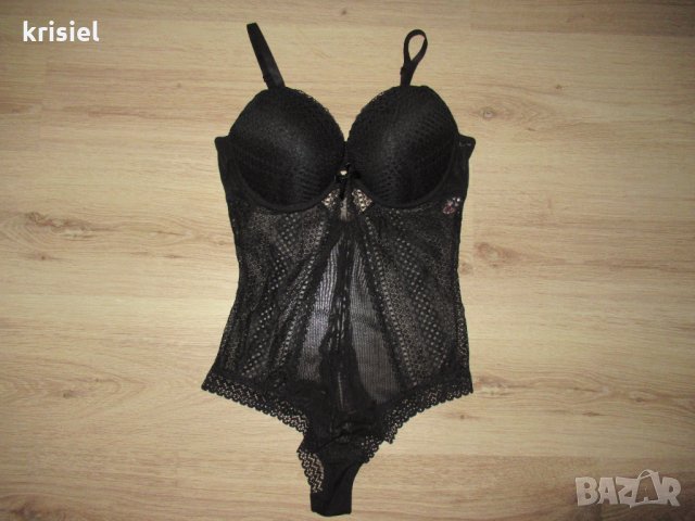 TRIUMPH--СТРАХОТНО дантелено боди --80C номер