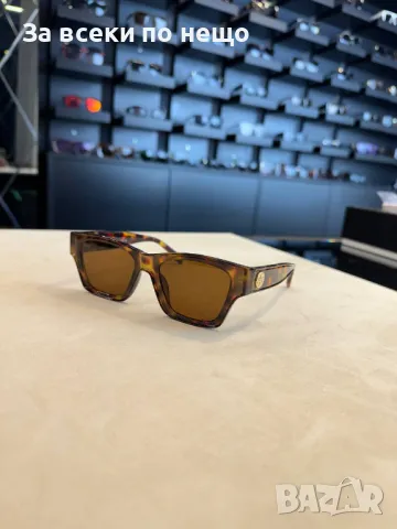 Versace Слънчеви Очила С UV400 Защита С ПОДАРЪК🎁Калъф Версаче - Налични Различни Цветове Код D2333, снимка 2 - Слънчеви и диоптрични очила - 49514157